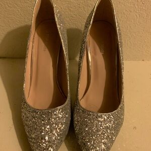 Top made sparkle high heels